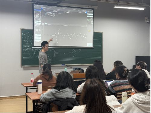 媒体视角 ｜ 上海音乐学院：AI为音乐疗愈“添翼”探索艺科医融合新模式(图1)