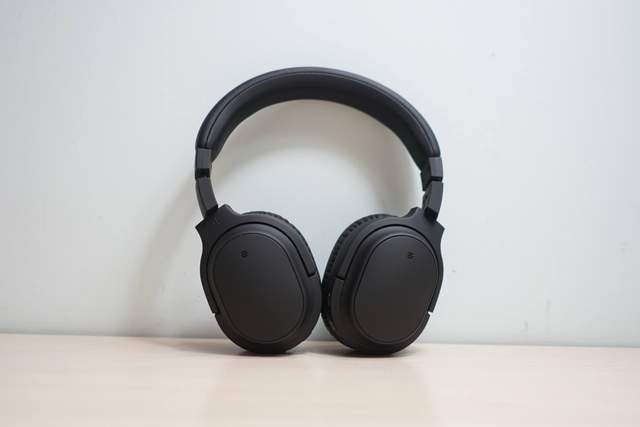 EarFun 推出双单元降噪耳机 Tune Pro续航达 120 小时(图1)