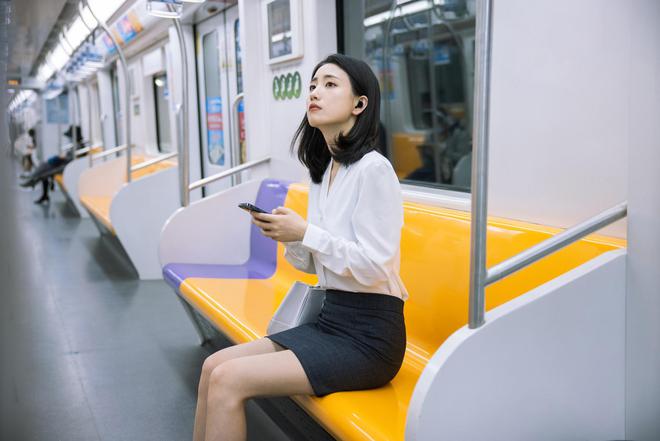 每天戴蓝牙耳机5小时的人终于等来这款超燃听感「无感」耳机(图5)
