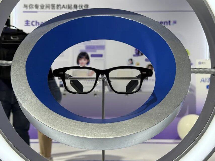 Kaiyun：人工智能大会彻底引爆展区水泄不通门票炒到2000多暴走3万步带来最全看点(图7)