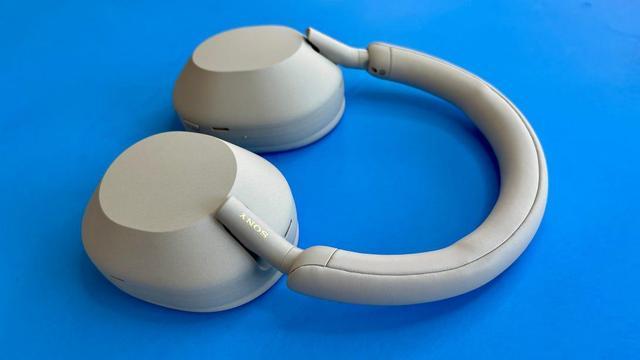 2025年无线蓝牙耳机测评：earfree i5与其他热门耳机全面对比哪款更值得拥有？(图1)