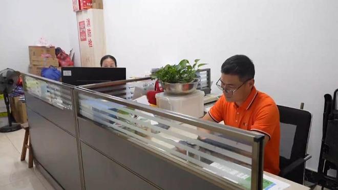 Kaiyun：女子坠落龙潭后续：找恩人登门致谢所带东西让网友直呼：白救了(图10)